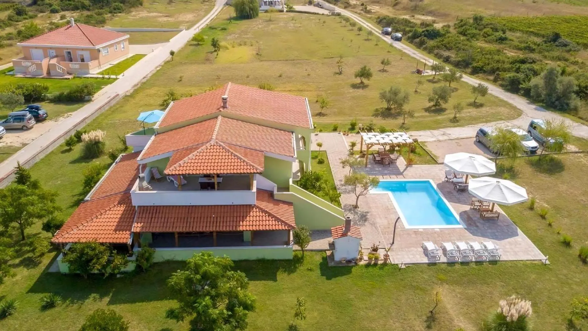 Wohnung In Ljubac Mit Gemeinschaftlichem Pool Apartman Krneza