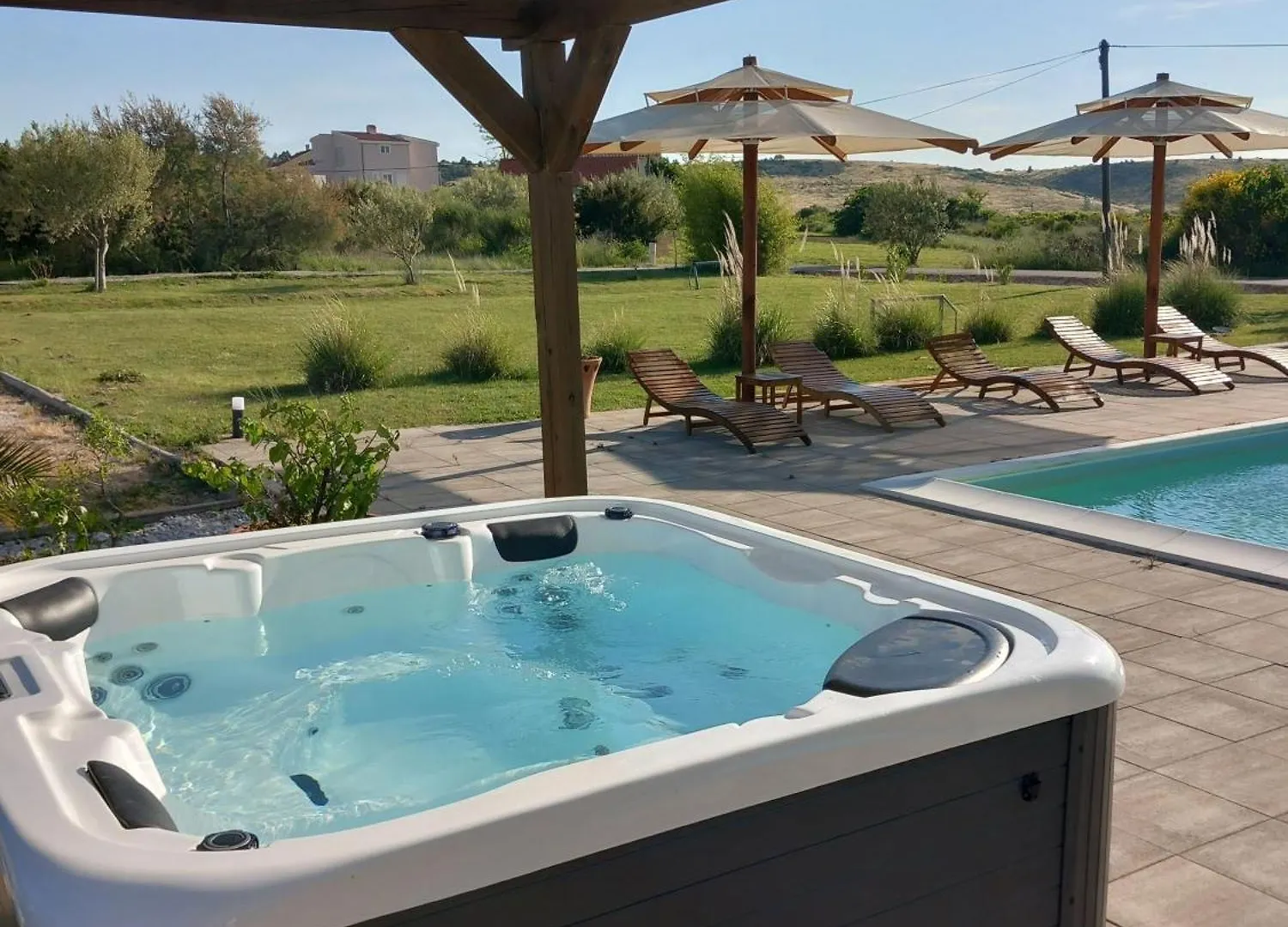 Apartman Wohnung In Ljubac Mit Gemeinschaftlichem Pool