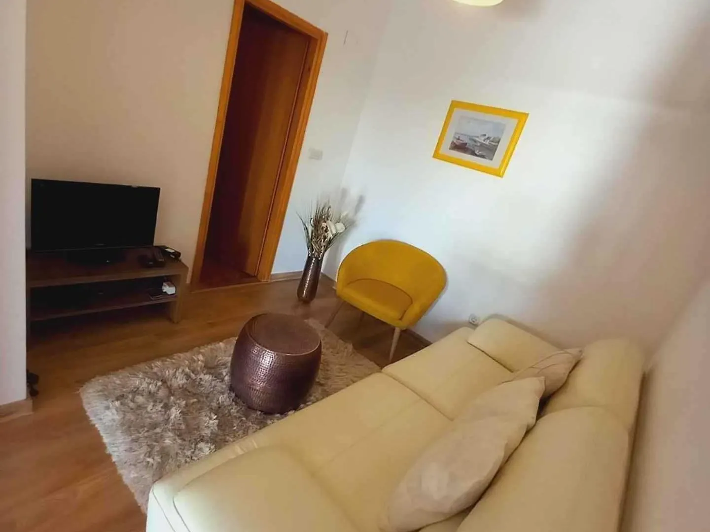 Wohnung In Ljubac Mit Gemeinschaftlichem Pool Croatia